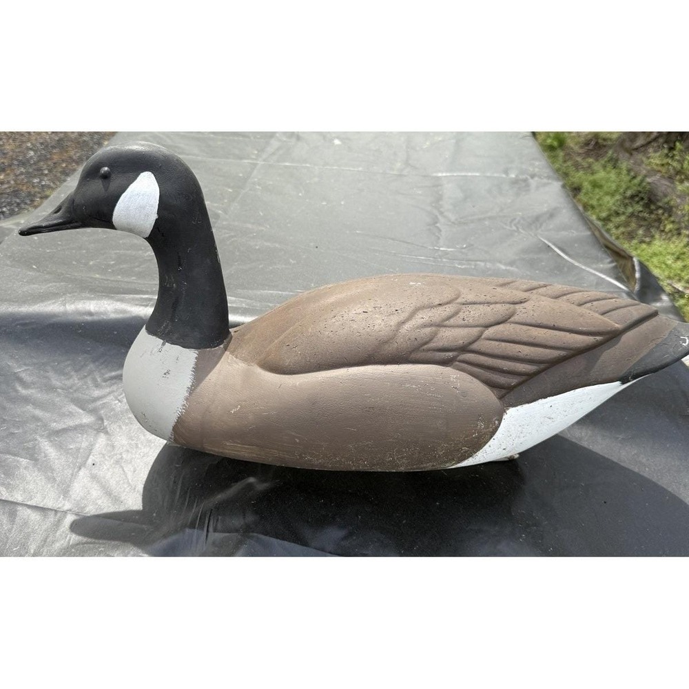 23" Canadian Goose Hunting Floating Water Decoy Vintage